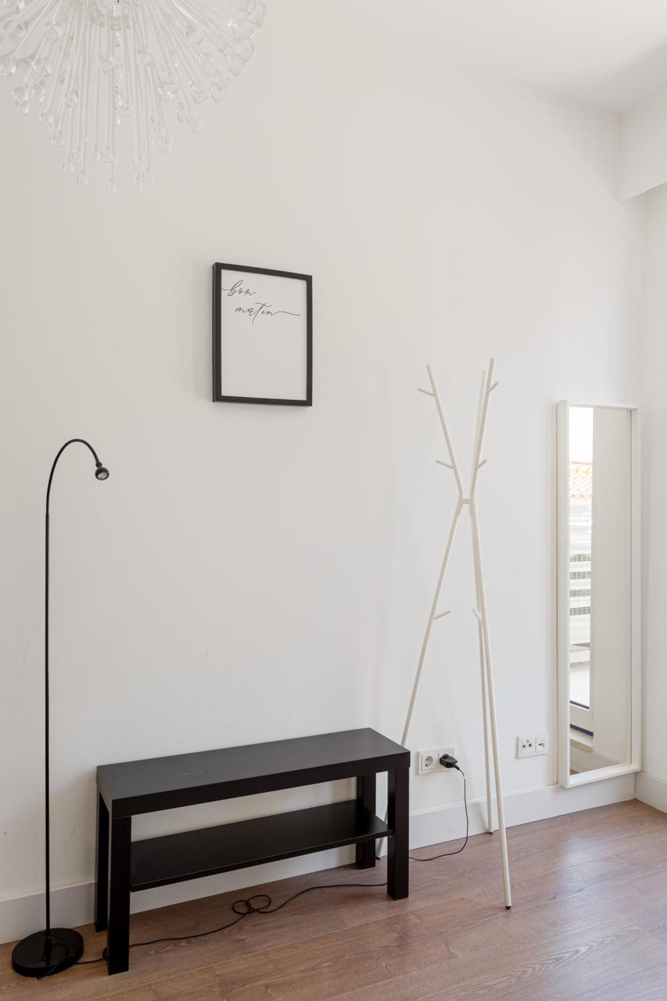Apartment Joivy Modern Flat With River View Near Bica Elevator