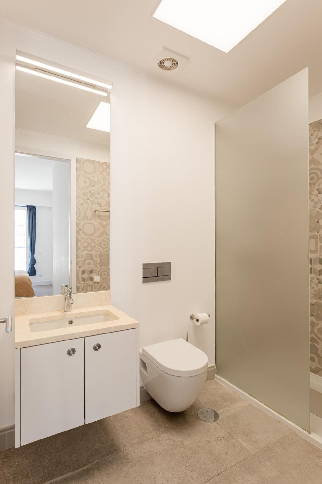 Apartment Joivy Modern Flat With River View Near Bica Elevator *