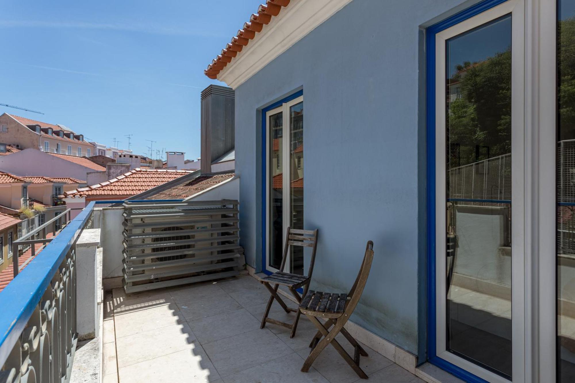 Apartment Joivy Modern Flat With River View Near Bica Elevator