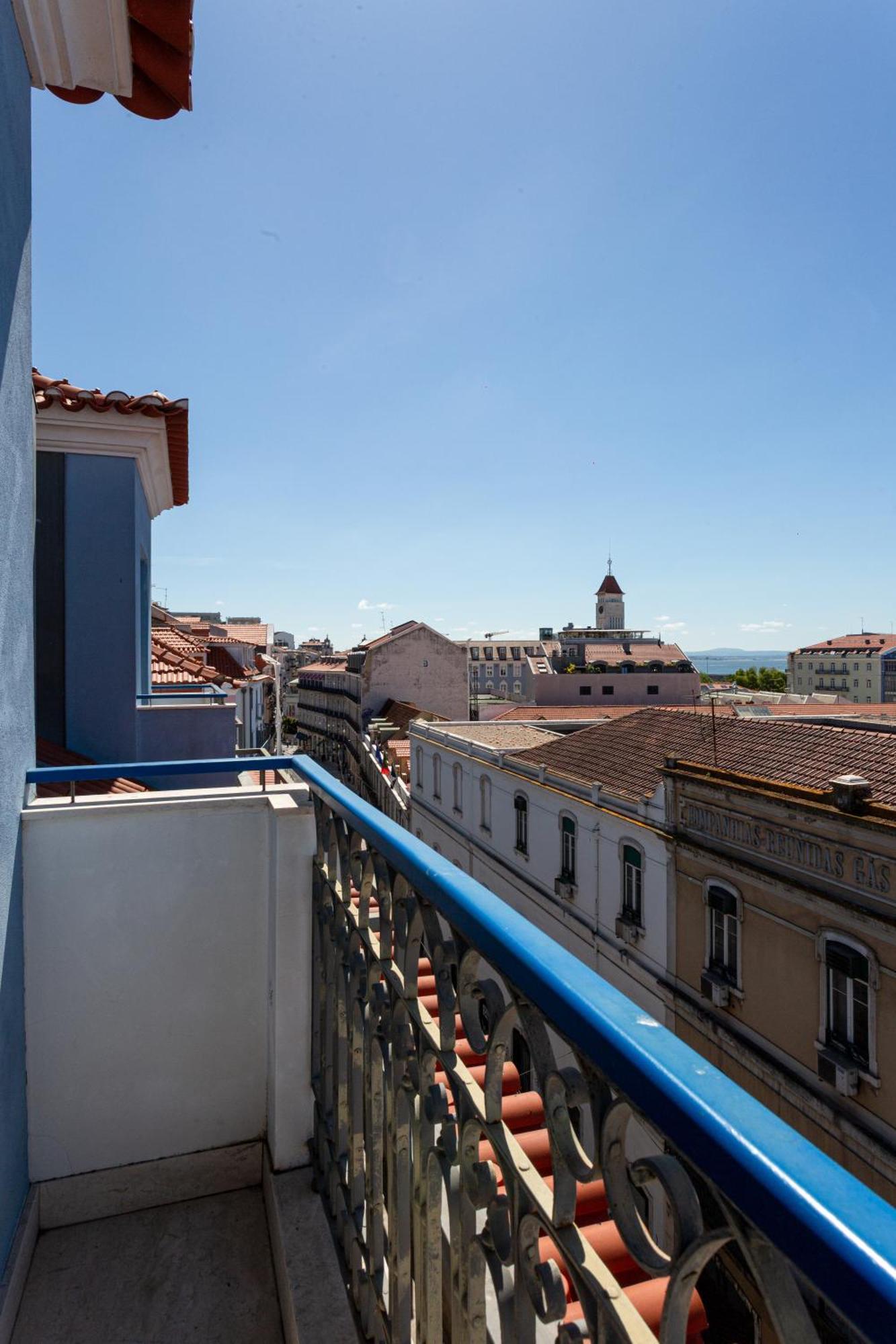 Joivy Modern Flat With River View Near Bica Elevator